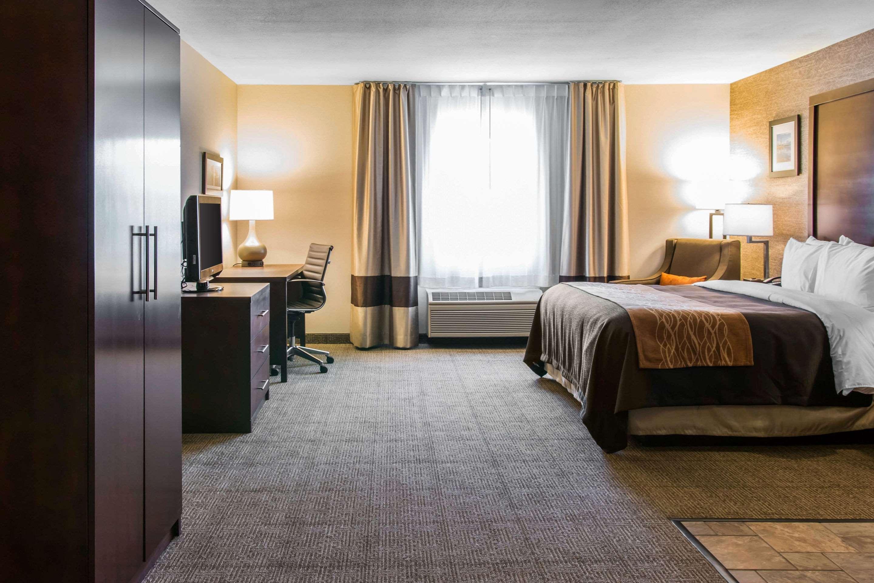 Comfort Inn Ludington Near Us-10 Extérieur photo
