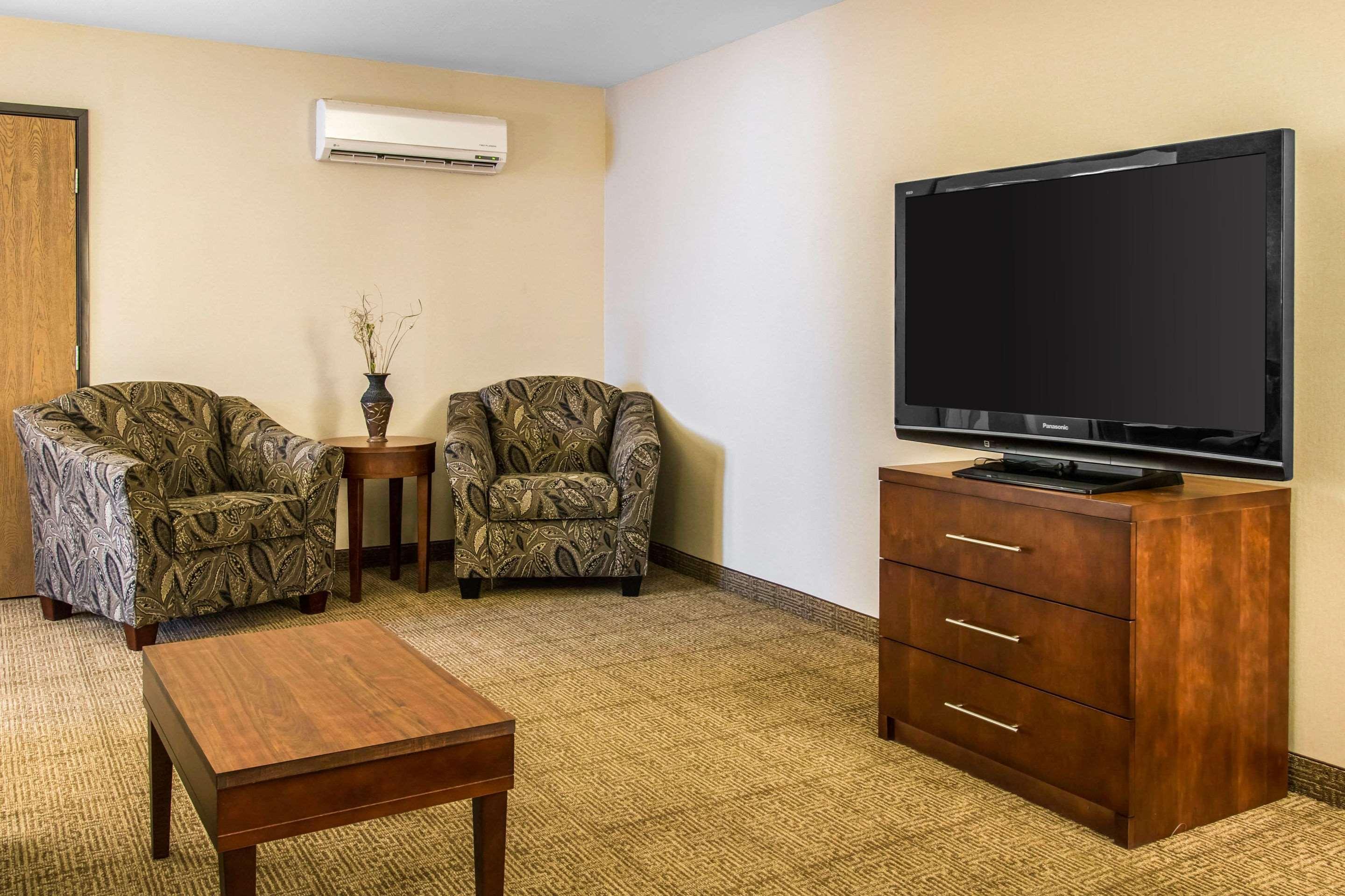 Comfort Inn Ludington Near Us-10 Extérieur photo