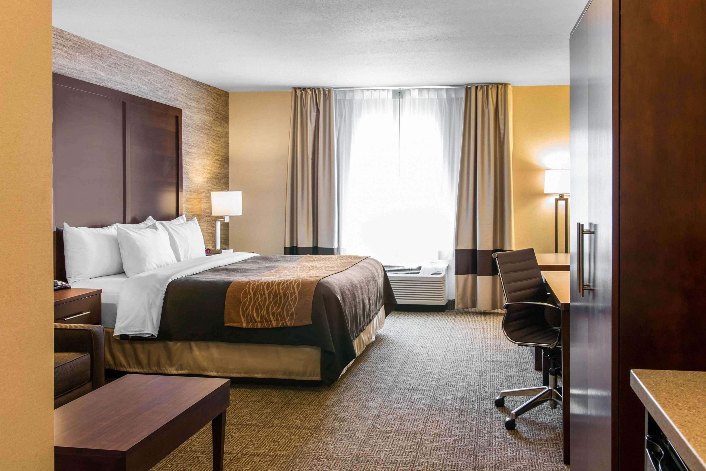 Comfort Inn Ludington Near Us-10 Extérieur photo