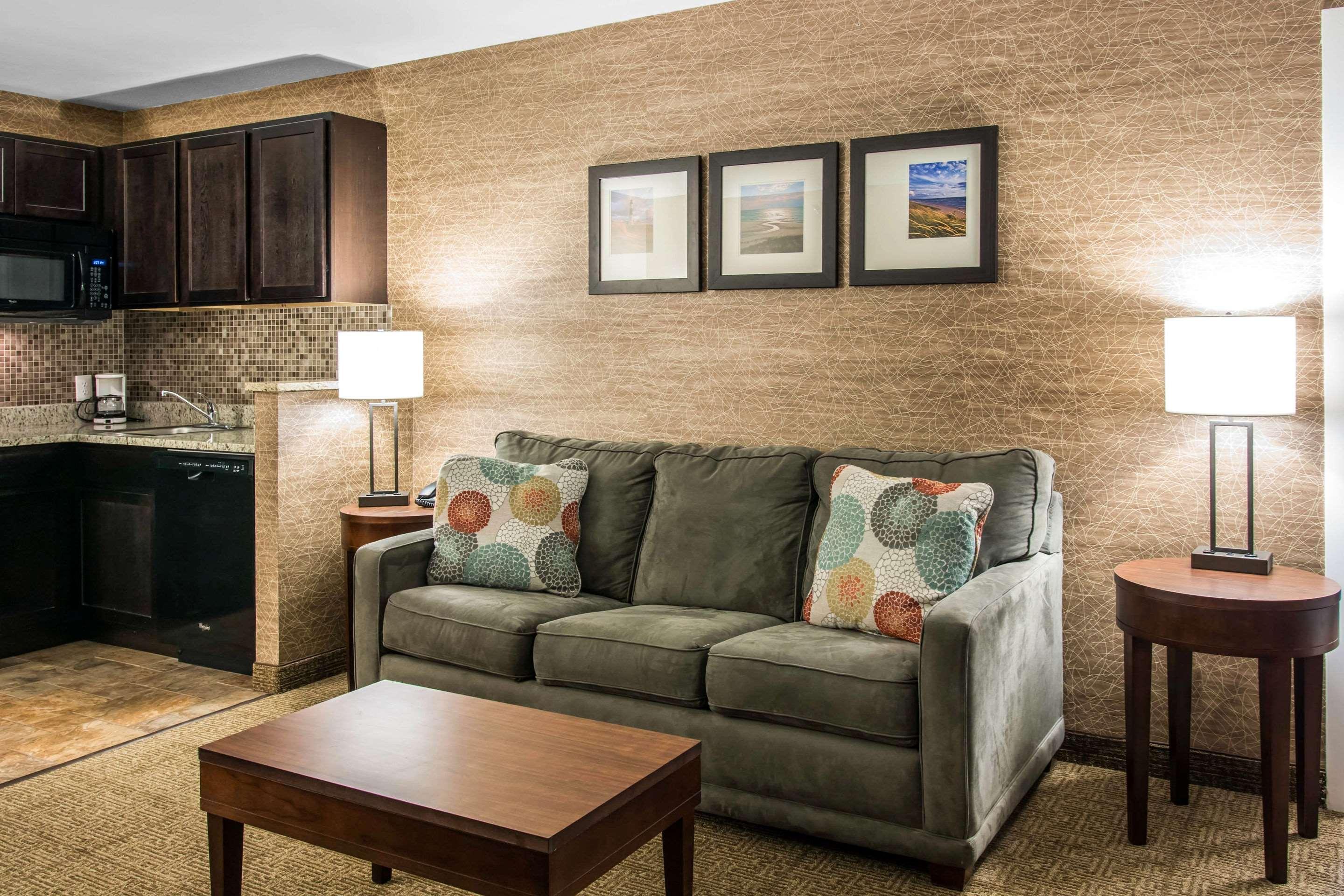 Comfort Inn Ludington Near Us-10 Extérieur photo