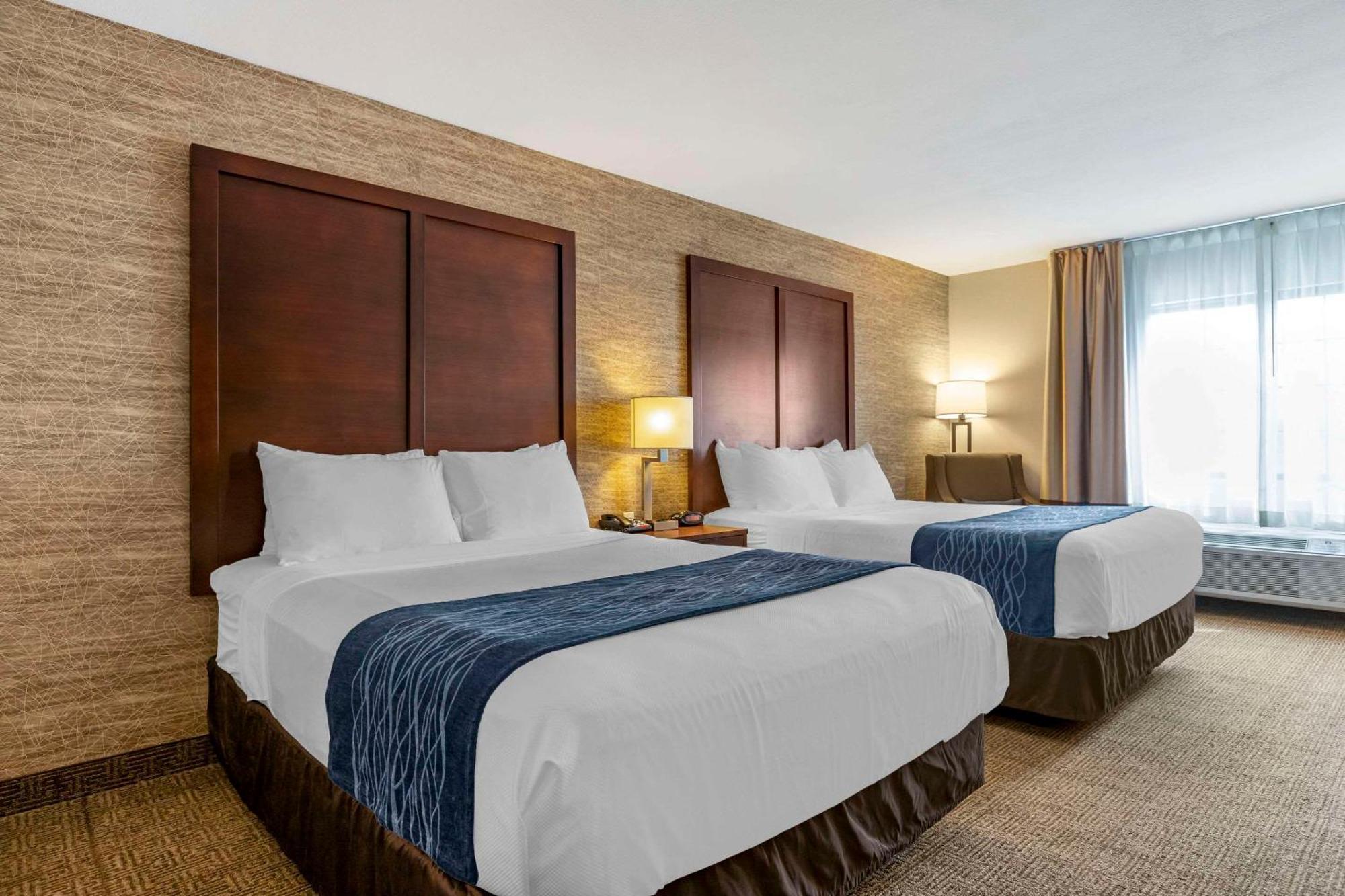 Comfort Inn Ludington Near Us-10 Extérieur photo