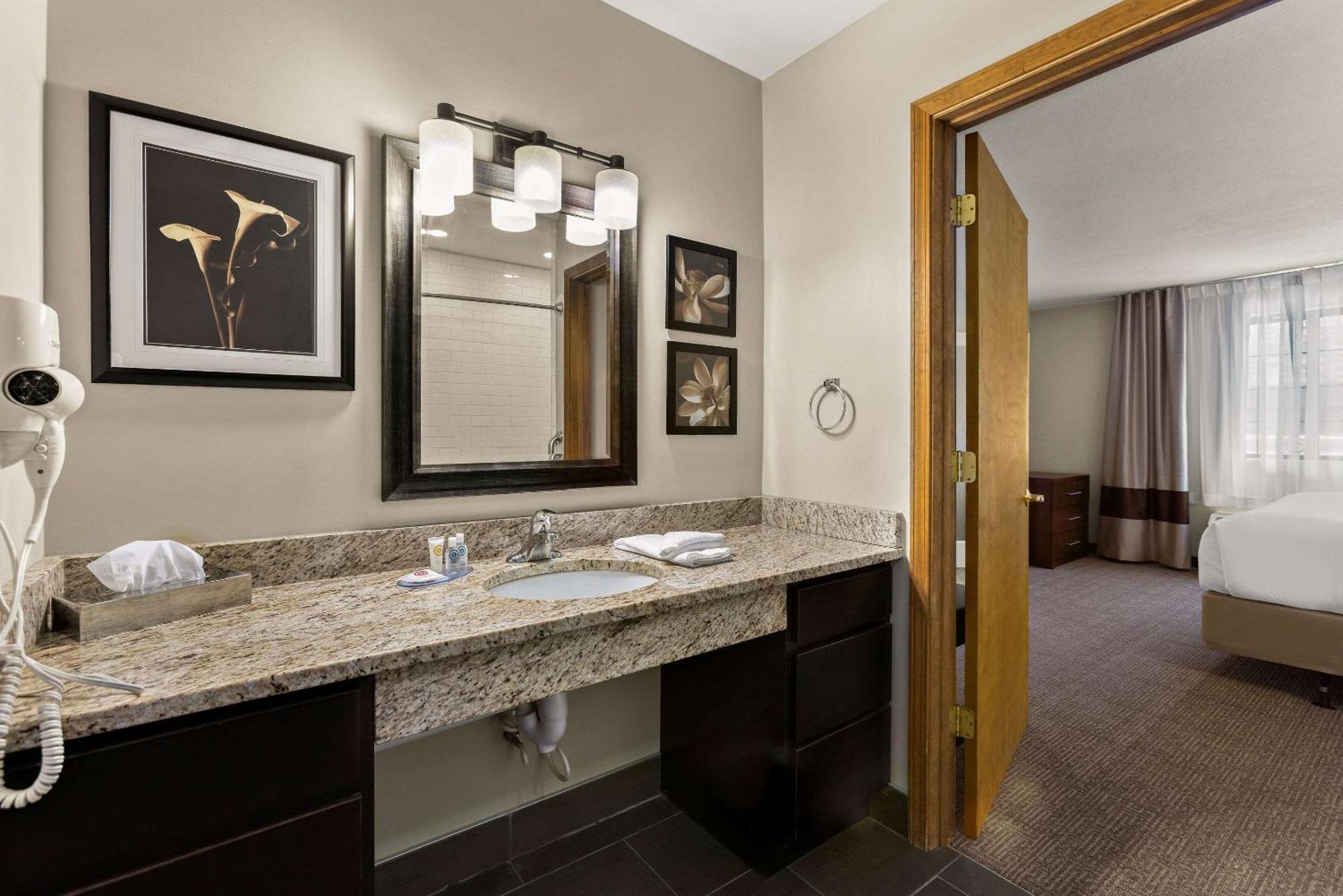 Comfort Inn Ludington Near Us-10 Extérieur photo