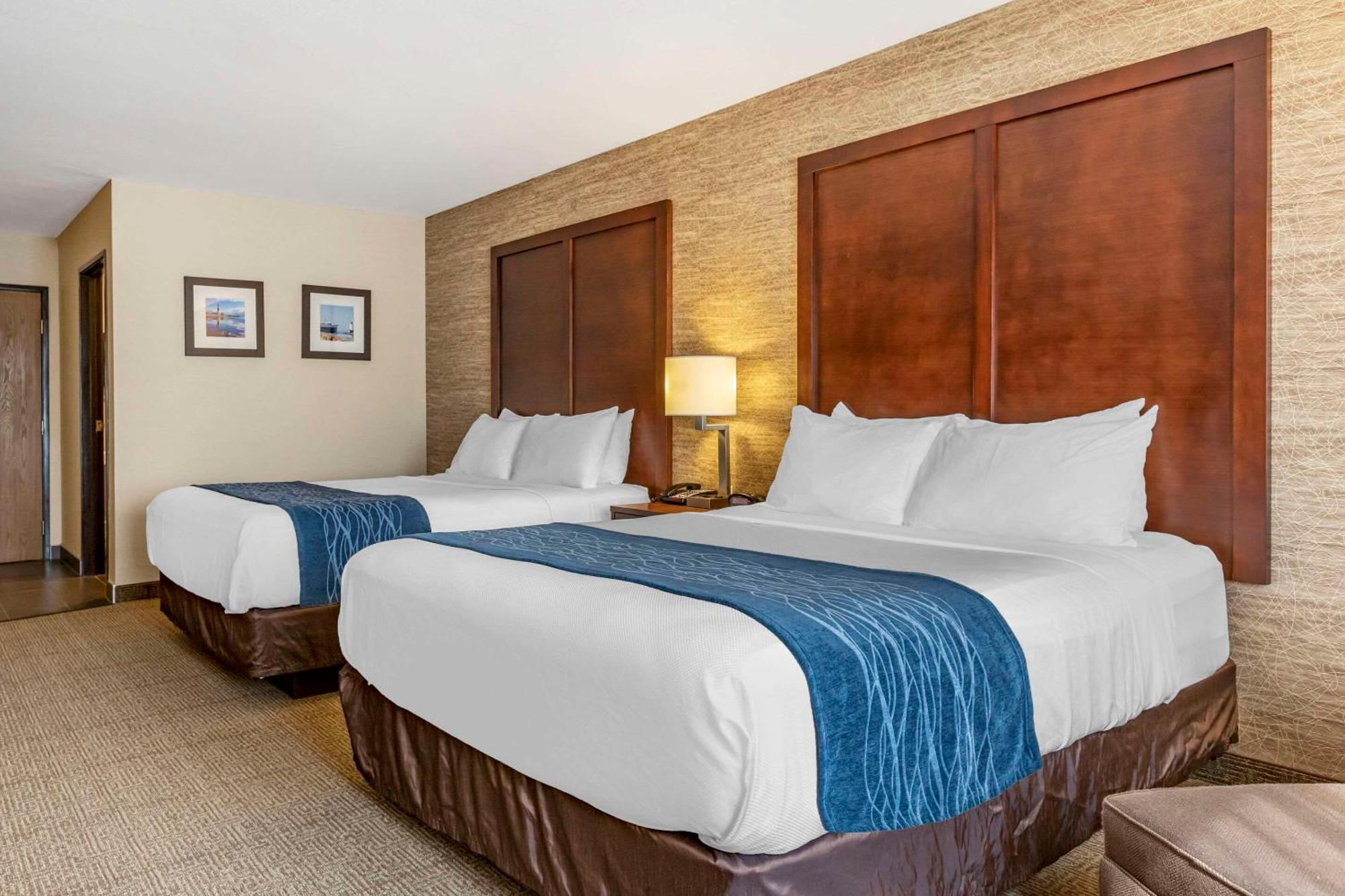 Comfort Inn Ludington Near Us-10 Extérieur photo