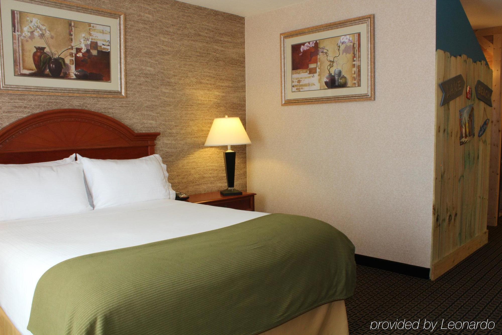 Comfort Inn Ludington Near Us-10 Extérieur photo