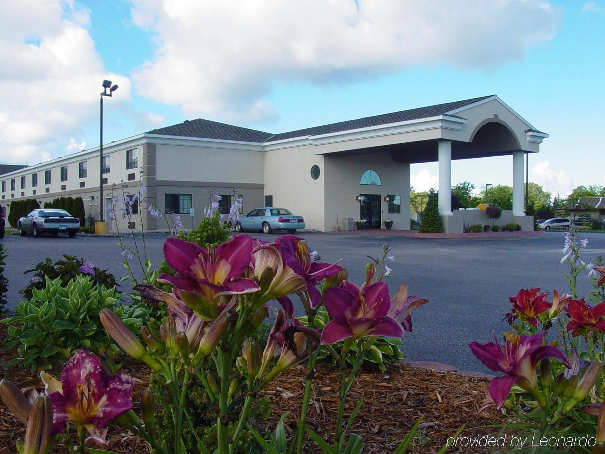 Comfort Inn Ludington Near Us-10 Extérieur photo